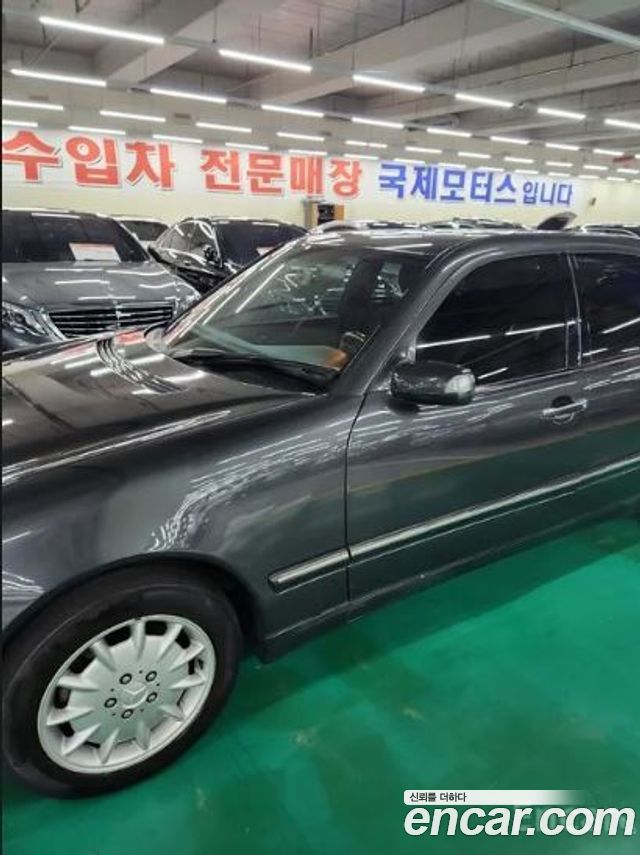 Mercedes-Benz E-Class 2001 thumb 8