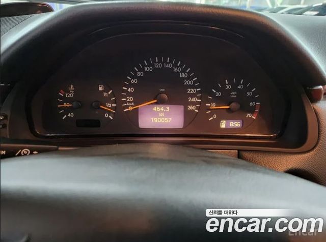 Mercedes-Benz E-Class 2001 thumb 10