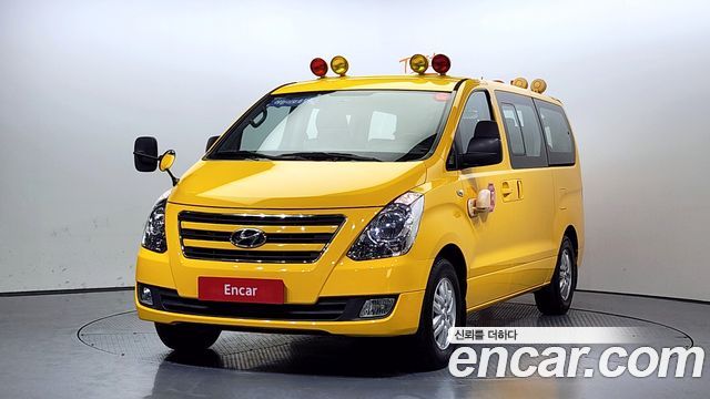 Hyundai Starex 2017 thumb 2
