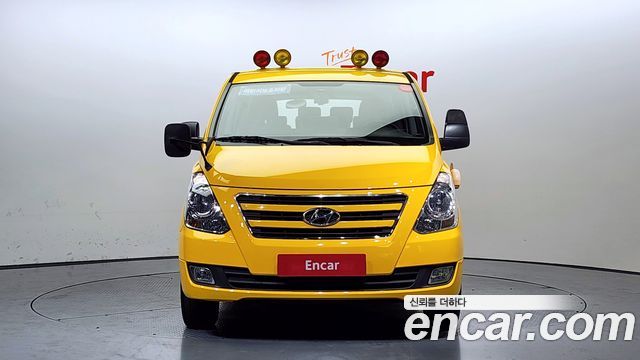 Hyundai Starex 2017 thumb 4
