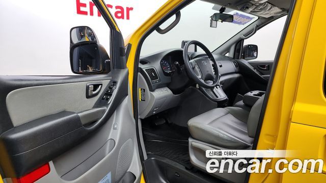 Hyundai Starex 2017 thumb 11