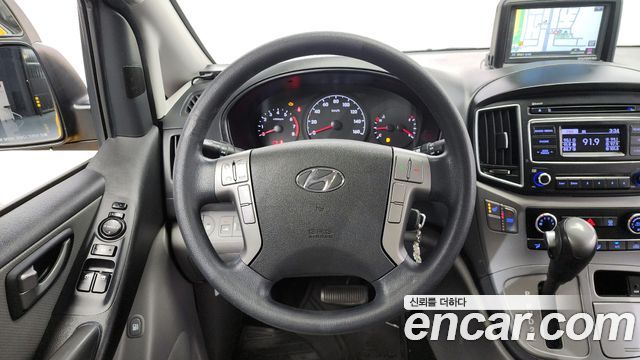 Hyundai Starex 2017 thumb 12