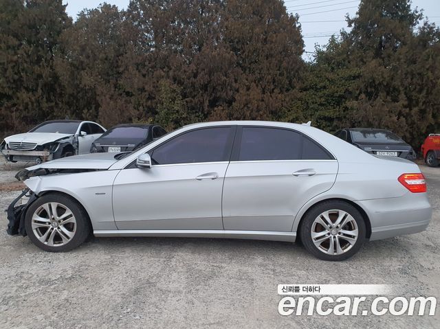 Mercedes-Benz E-Class 2012 thumb 7