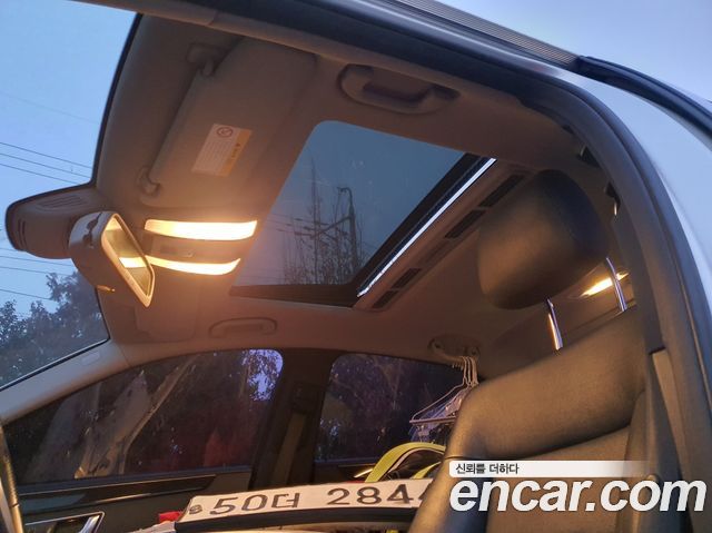 Mercedes-Benz E-Class 2012 thumb 8