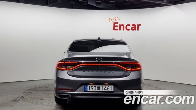 Hyundai Grandeur 2017 thumb 5