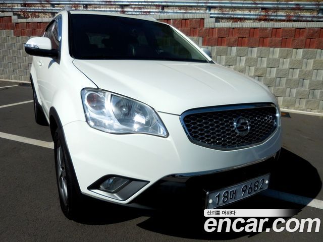SsangYong Korando 2012 thumb 5