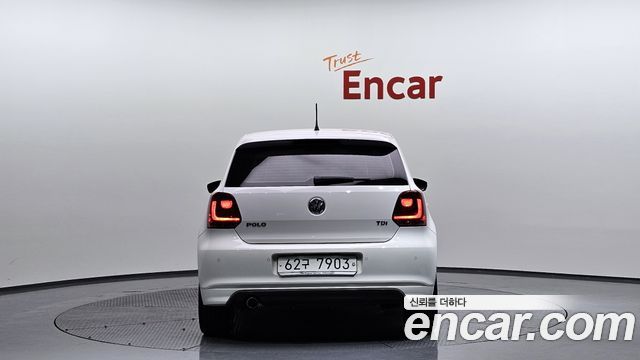 Volkswagen Polo 2013 thumb 4