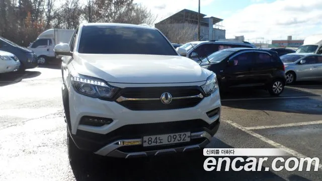 SsangYong Rexton 2021 thumb 4