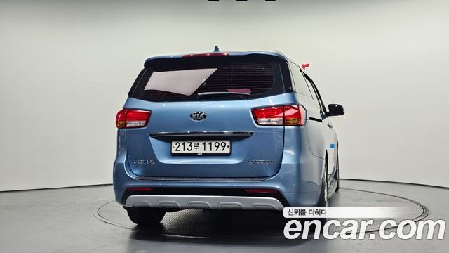 Kia Carnival 2015 thumb 5