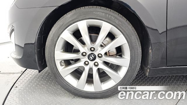 Hyundai i40 2014 thumb 6