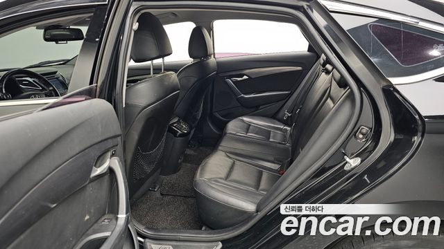 Hyundai i40 2014 thumb 12