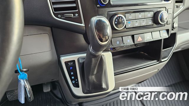 Hyundai Staria 2018 thumb 10