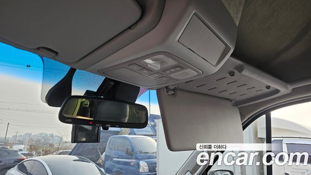 Hyundai Staria 2018 thumb 12