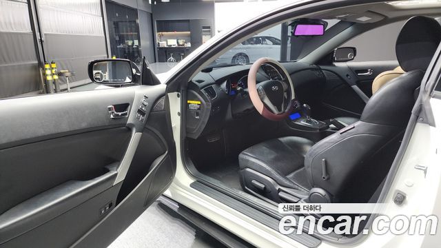 Hyundai Genesis 2010 thumb 10