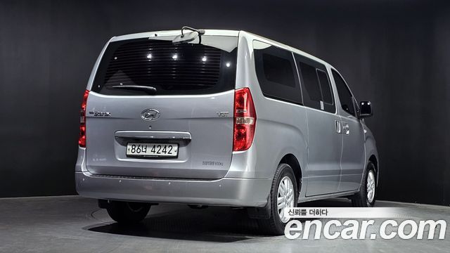 Hyundai Starex 2017 thumb 3