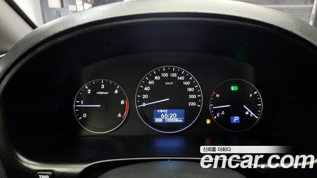 Hyundai Starex 2017 thumb 8