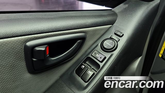 Hyundai Starex 2017 thumb 12