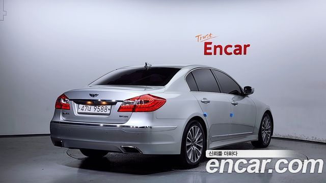 Hyundai Genesis 2012 thumb 3