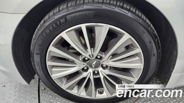 Hyundai Genesis 2012 thumb 6