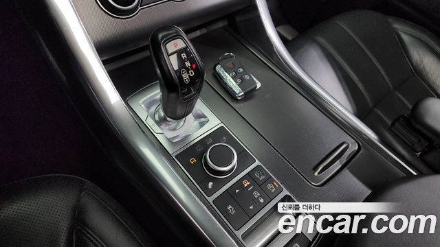 Land Rover Range Rover Sport 2016 thumb 9
