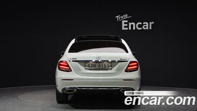 Mercedes-Benz E-Class 2017 thumb 5