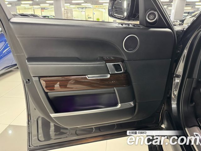 Land Rover Range Rover 2017 thumb 8