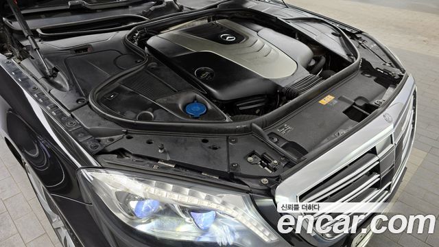Mercedes-Benz S-Class 2015 thumb 7