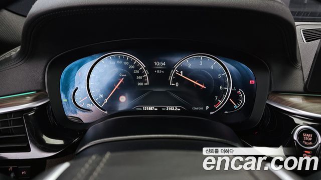 BMW 5 серии 2017 thumb 8