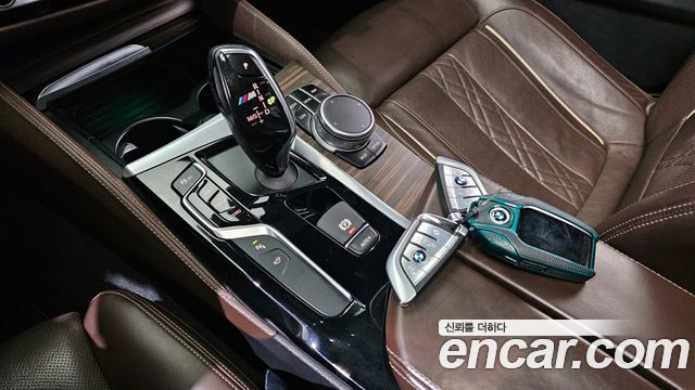 BMW 5 серии 2017 thumb 9