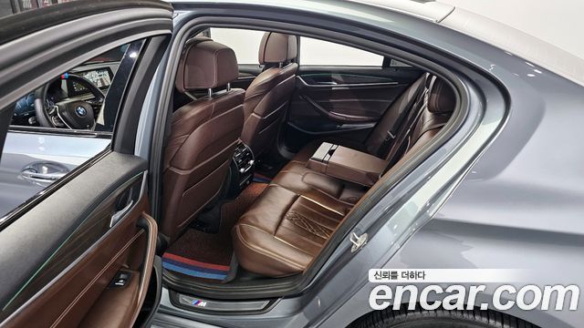 BMW 5 серии 2017 thumb 12