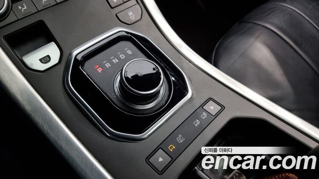 Land Rover Range Rover Evoque 2017 thumb 10