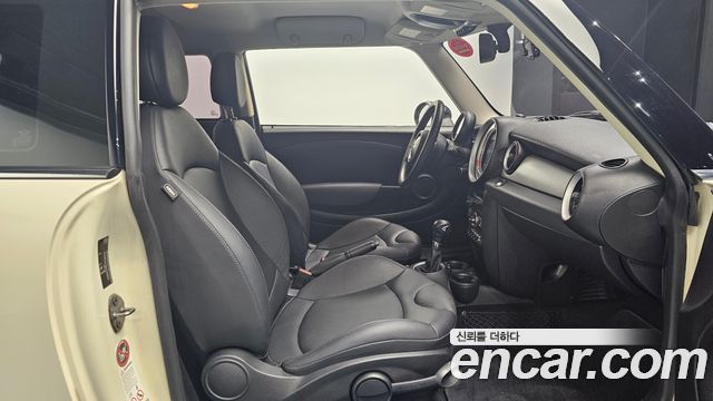 Mini Hatch 2012 thumb 10