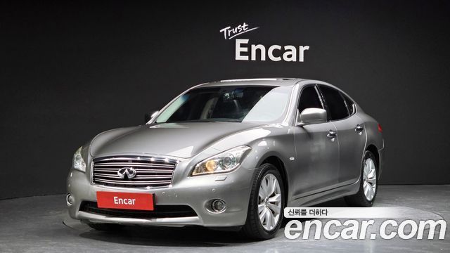 Infiniti M 2011 thumb 2
