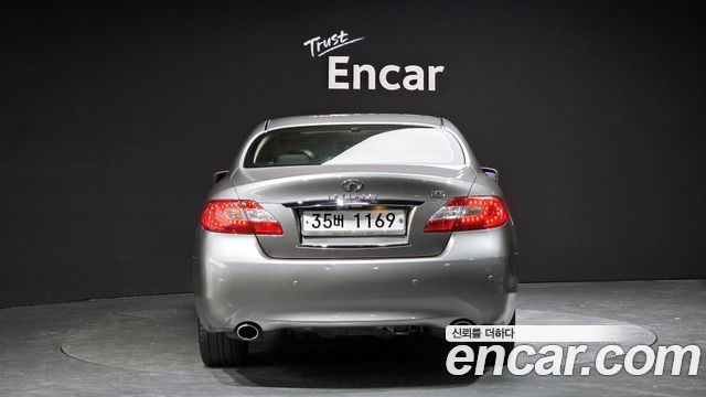 Infiniti M 2011 thumb 5