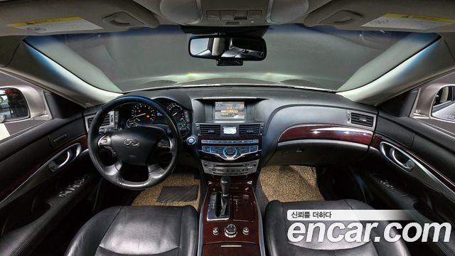 Infiniti M 2011 thumb 8