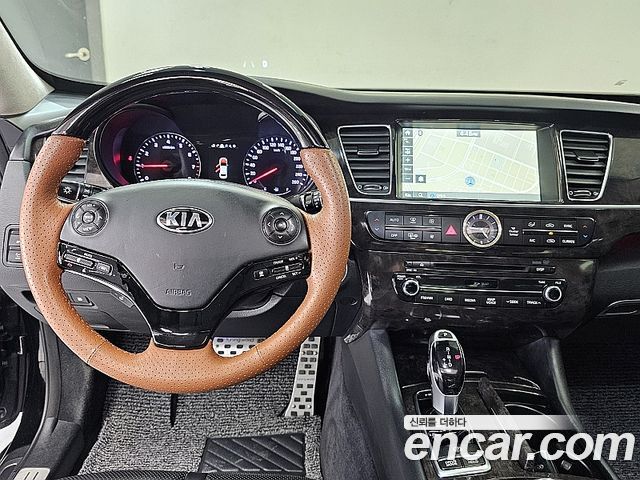 Kia K9 2015 thumb 10