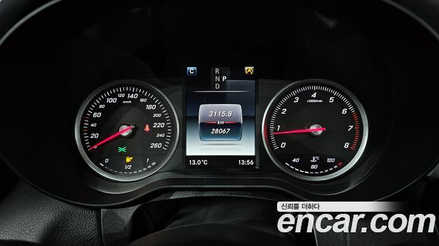 Mercedes-Benz C-Class 2018 thumb 9