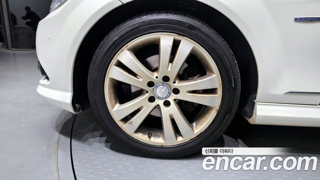 Mercedes-Benz C-Class 2010 thumb 6