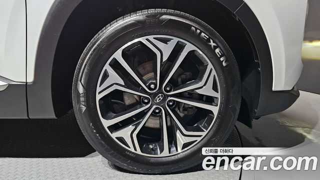 Hyundai Santa Fe 2018 thumb 6