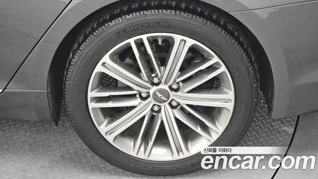 Genesis G80 2018 thumb 5