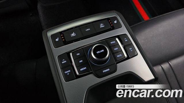 Genesis G80 2018 thumb 11