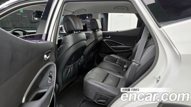 Hyundai Santa Fe 2016 thumb 12