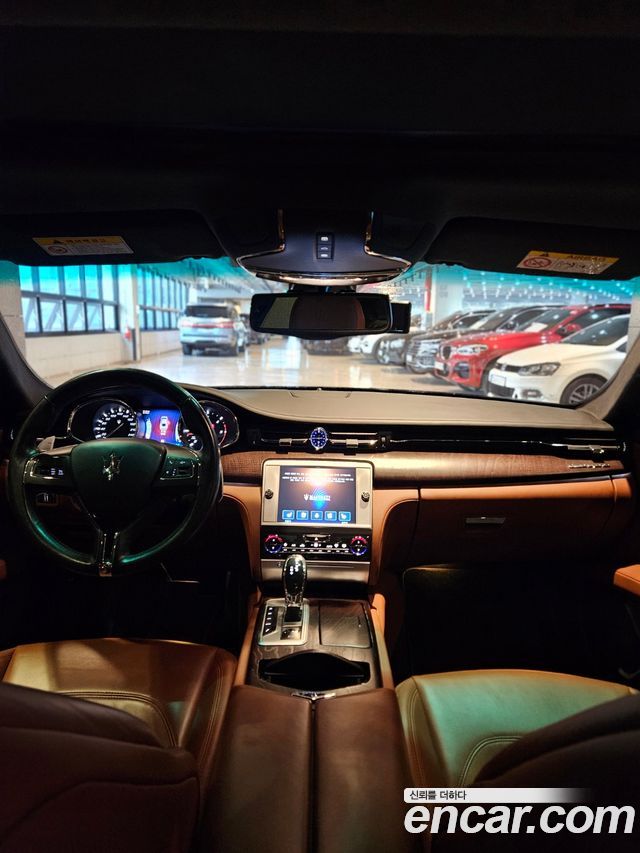 Maserati Quattroporte 2016 thumb 10