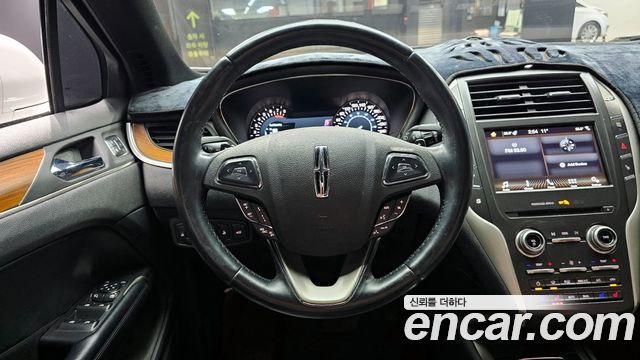 Lincoln MKC 2017 thumb 9