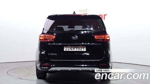 Kia Carnival 2019 thumb 5