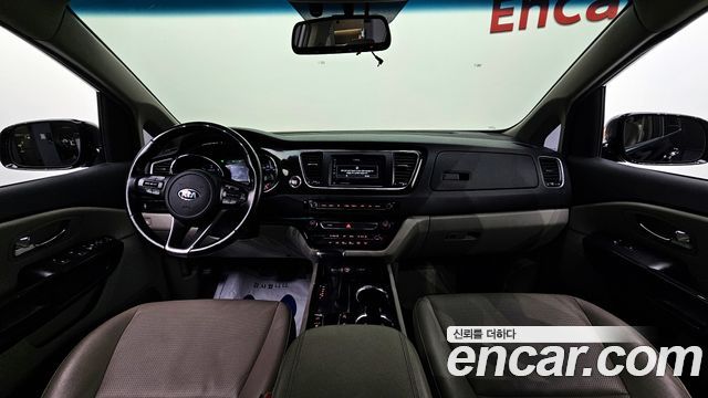 Kia Carnival 2019 thumb 8