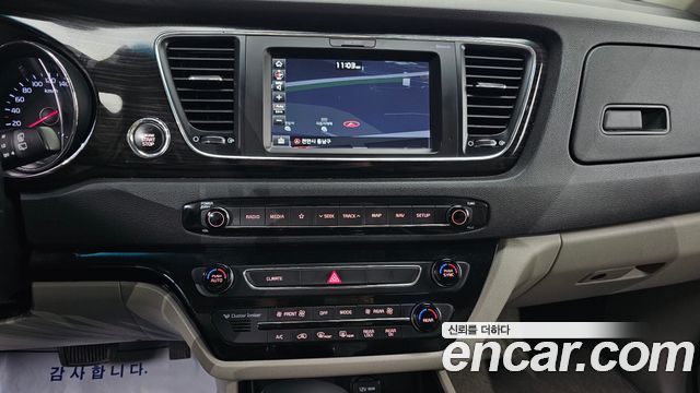 Kia Carnival 2019 thumb 12