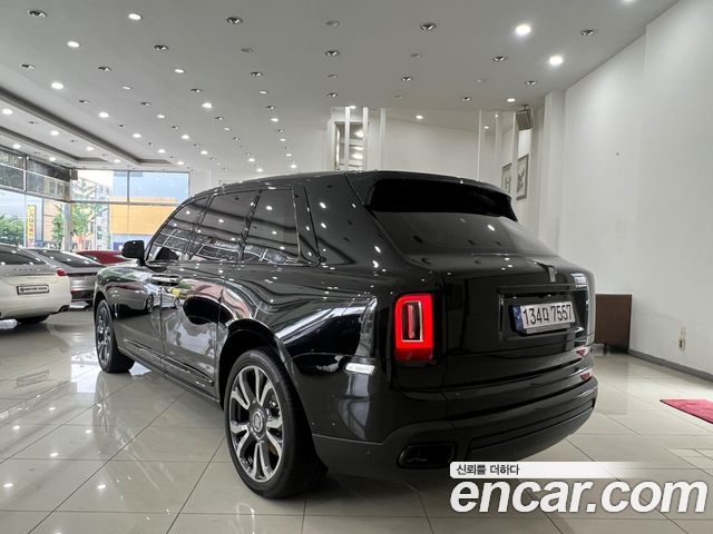 Rolls-Royce Cullinan 2023 thumb 3
