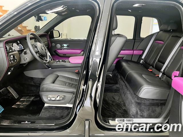 Rolls-Royce Cullinan 2023 thumb 11