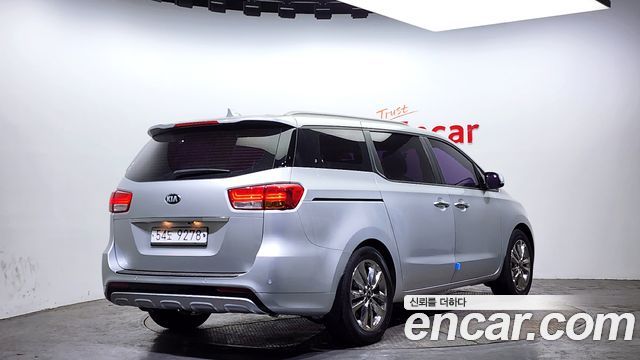 Kia Carnival 2015 thumb 3